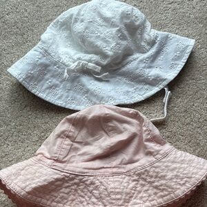 GAP White and Pink Bucket Hats for Sun Protection